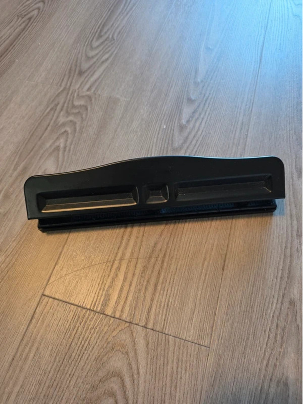 Fellowes 3-Hole Punch Heavy Duty Black Plastic